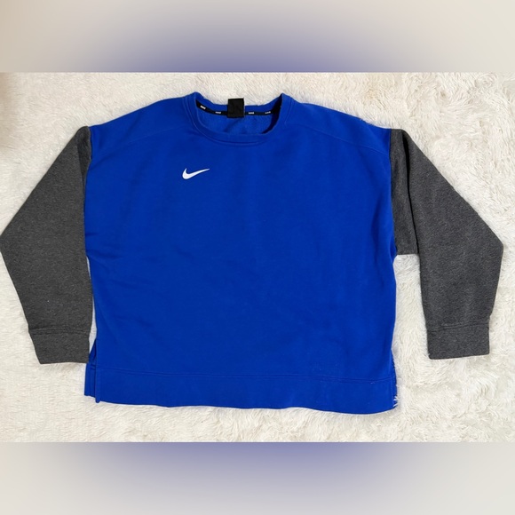Nike Unisex Blue Crewneck Sweatshirt XXL Colorblock Gray Sleeves Athletic Look - Picture 4 of 12